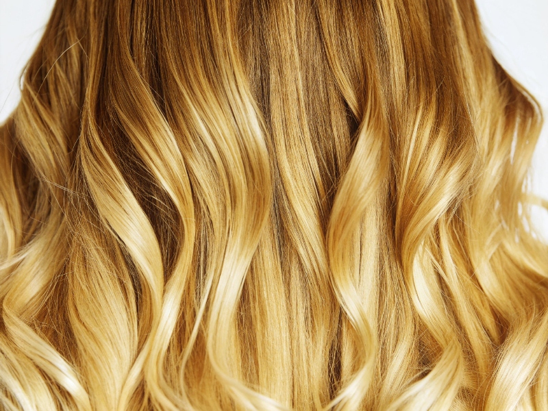 Servicio de balayage profesional en Queens of Color Valencia